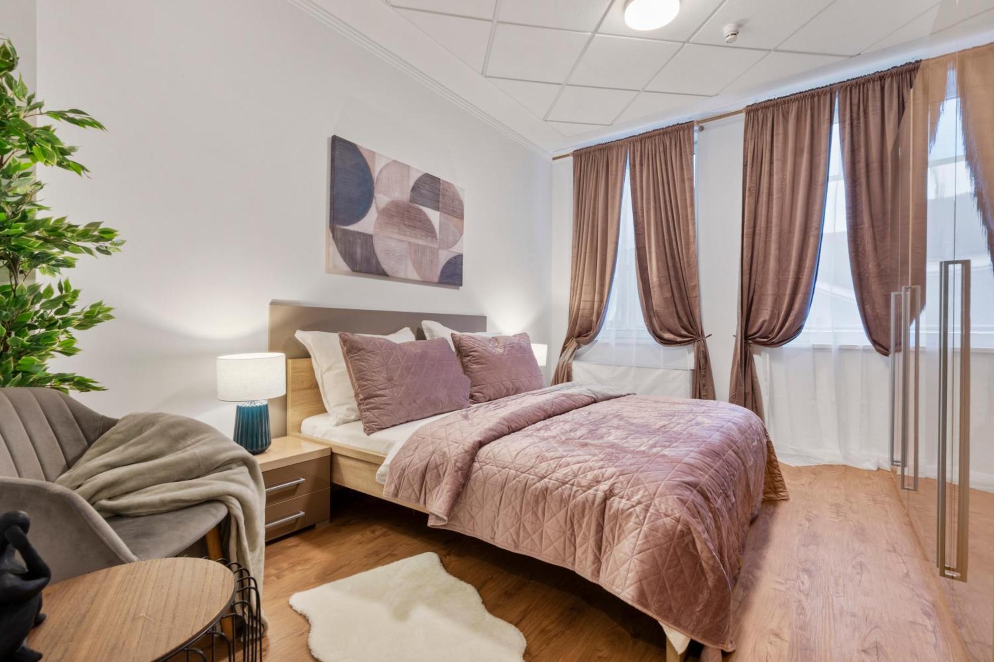 Luxe Living At Old Town Center Lejlighed Bratislava Eksteriør billede