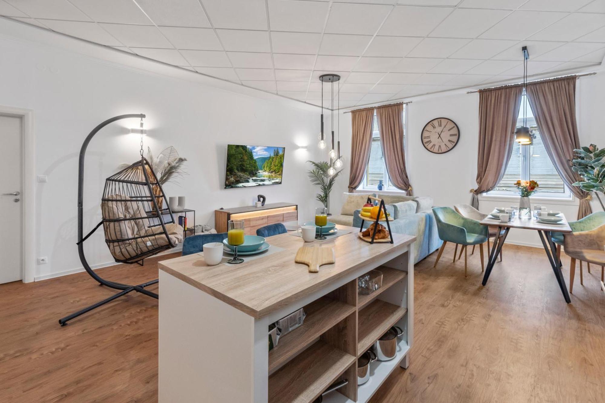 Luxe Living At Old Town Center Lejlighed Bratislava Eksteriør billede