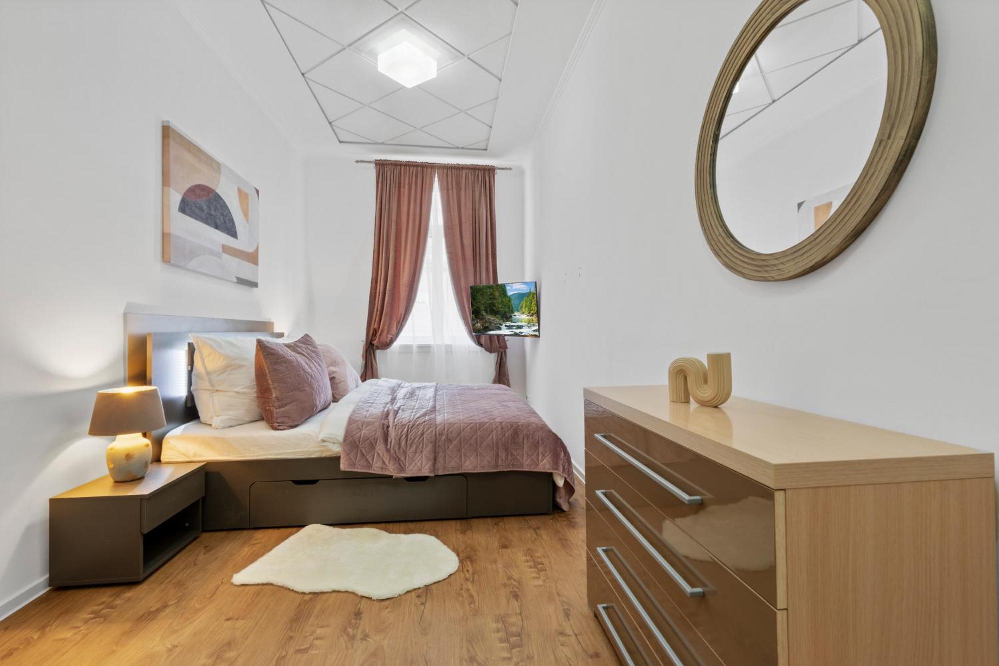 Luxe Living At Old Town Center Lejlighed Bratislava Eksteriør billede