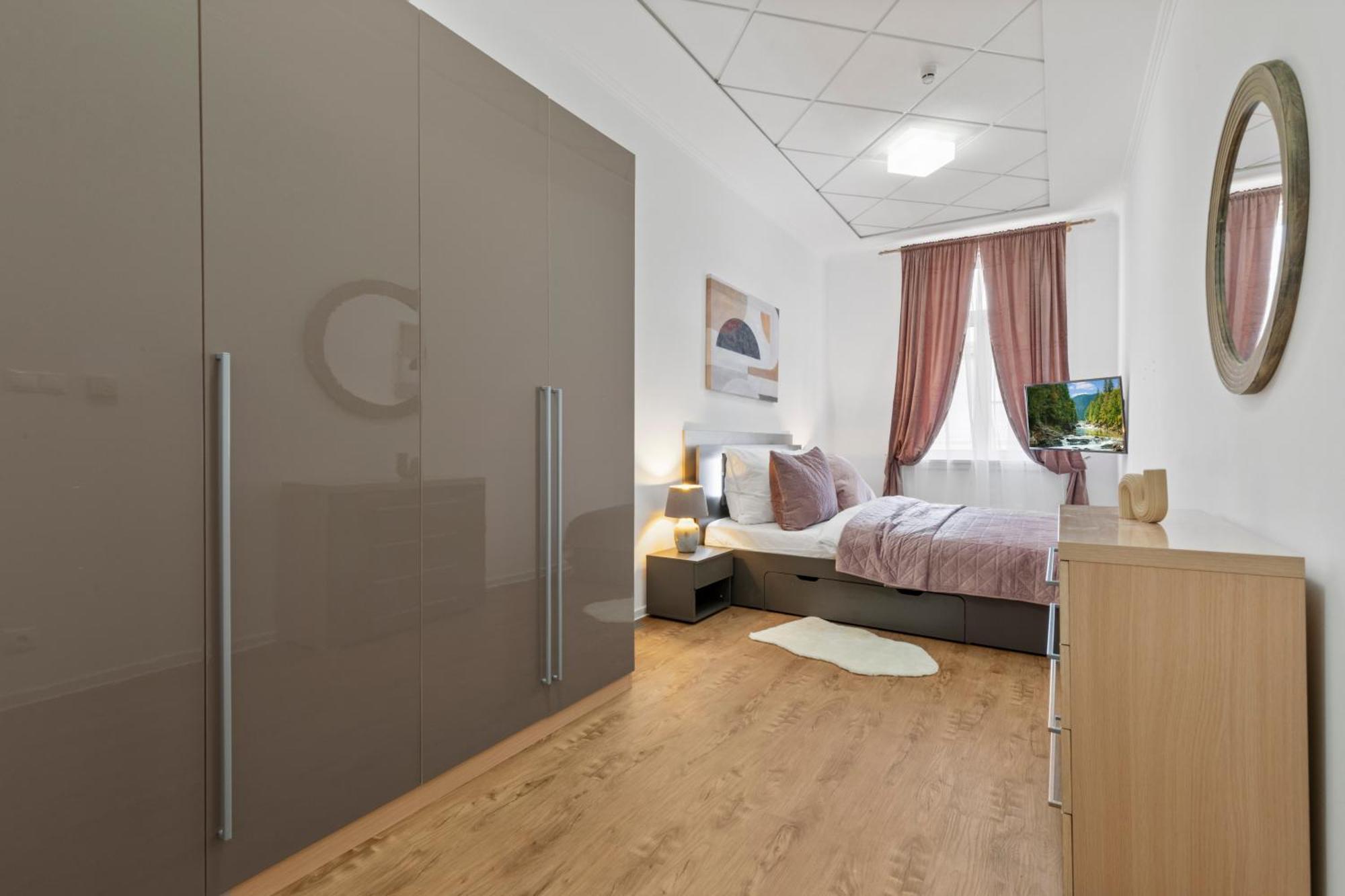 Luxe Living At Old Town Center Lejlighed Bratislava Eksteriør billede